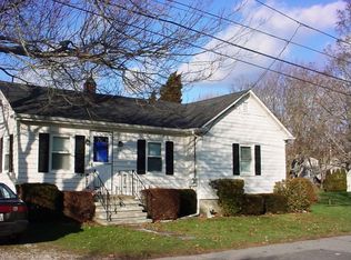 95 Peck Ave, Bristol, RI 02809