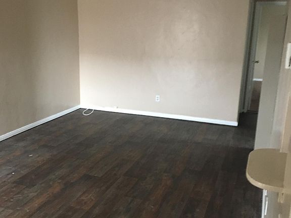 3rd image of 177 E Renette Ave APT A