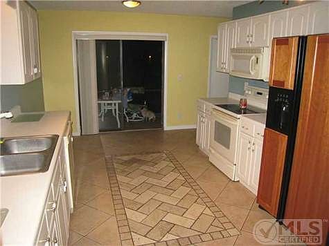 3rd image of 2900 Florida Blvd APT 121