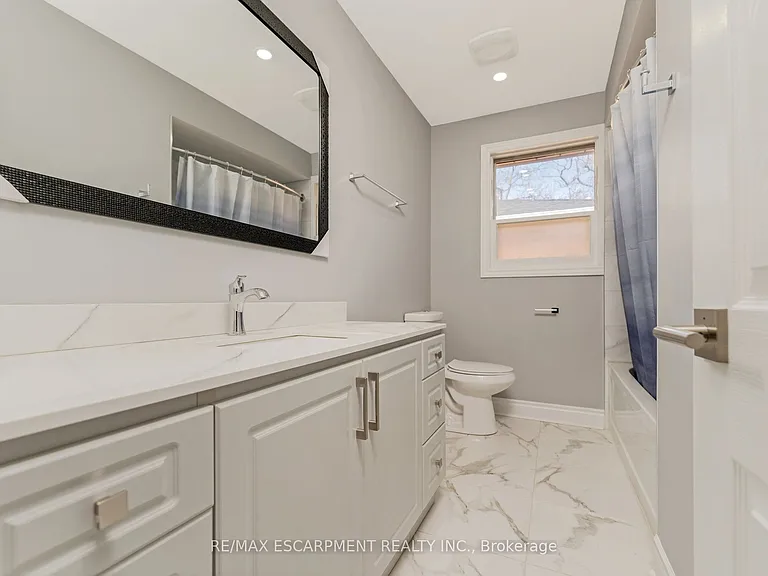 113 Poynter Dr — Photo 20