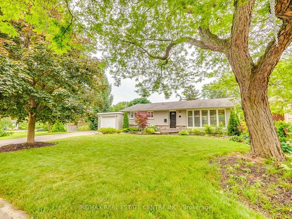 1222 Kensington Park Rd, Oakville, ON L6H 2G9