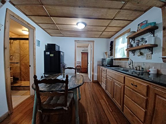 3rd image of 2135 Broad Oak Dr #1