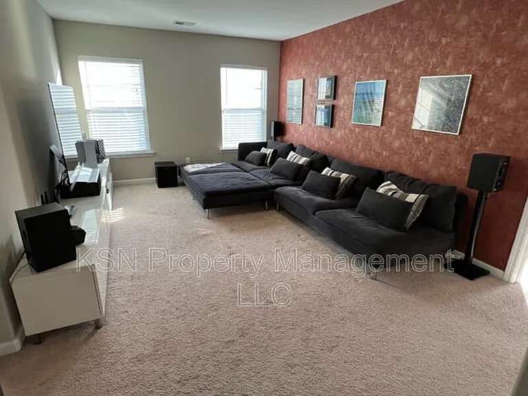 148 Tahoe Dr — Photo 19