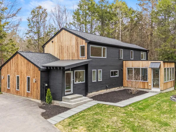 34 Cranbrook Drive, Cape Elizabeth, ME 04107