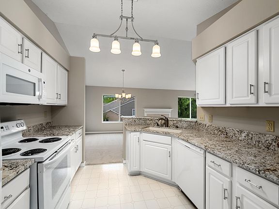 2nd image of 2120 Carrick Ct Unit 304