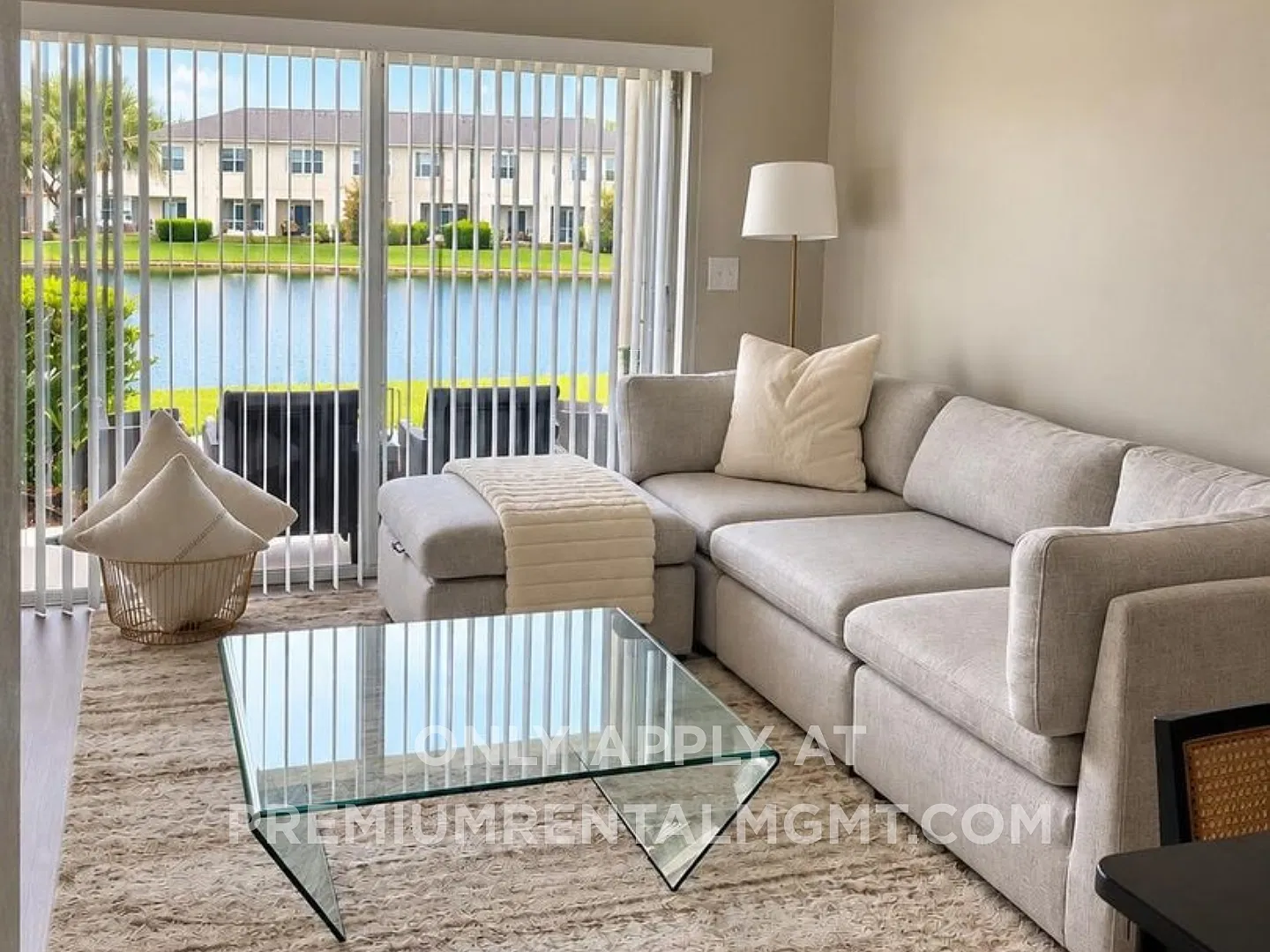 Fully Furnished with new furniture Spacious 2 bedrooms in Moss Park by Lake Nona without the traffic — Photo 3