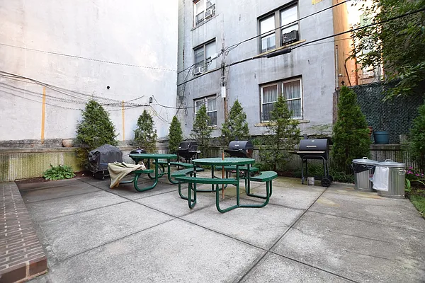 Rented by Joel Scharf, LREB | media 23