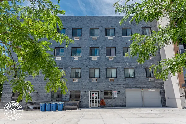 Rented by MySpaceNYC | media 16