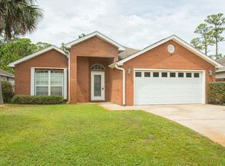 274 Tecumseh Ln, Mary Esther, FL 32569