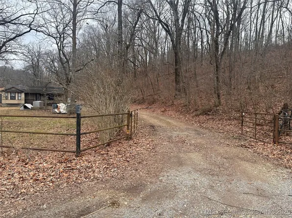 1748 S Highway 82a, Oaks, OK 74359