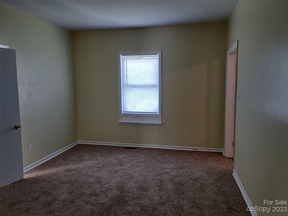 4th image of 405 S 12th St