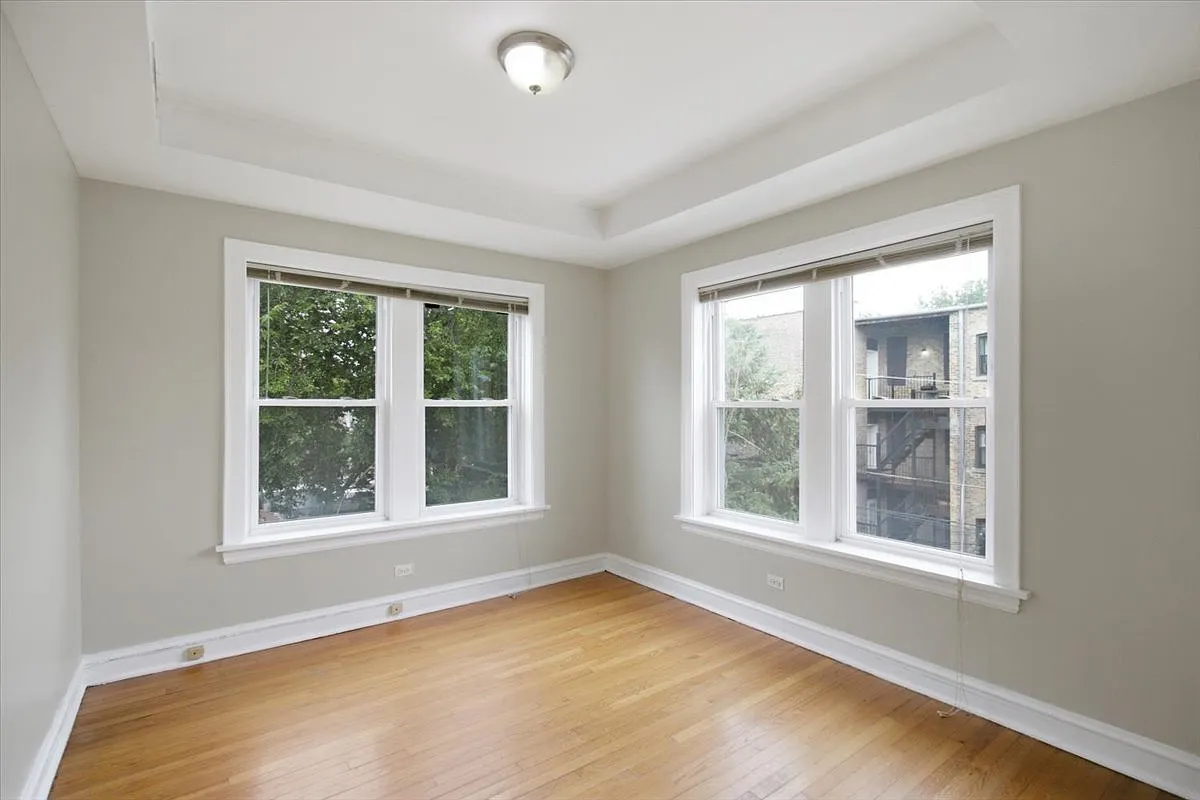 3 bed, 1.5 bath, 1800 sqft, $2,400 — Photo 4