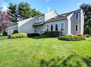 74 Buckingham Dr, Glastonbury, CT 06033