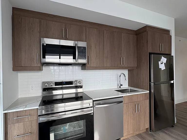 1333 Weber St E #213 — Photo 13