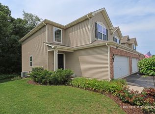 7045 Hidden Green Cir, Fox Lake, IL 60020