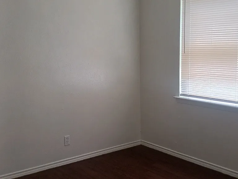 600 Henslee Dr — Photo 9