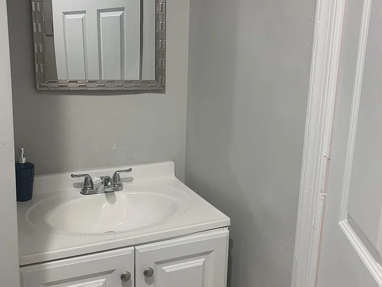 NW 20th Ave — Photo 6