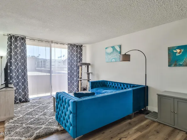 5429 Newcastle Ave APT 213, Encino, CA 91316