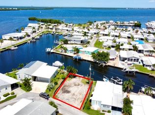 280 Nassau Dr, Palmetto, FL 34221