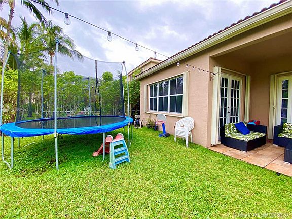 4th image of 1101 Sunflower Cir #1101