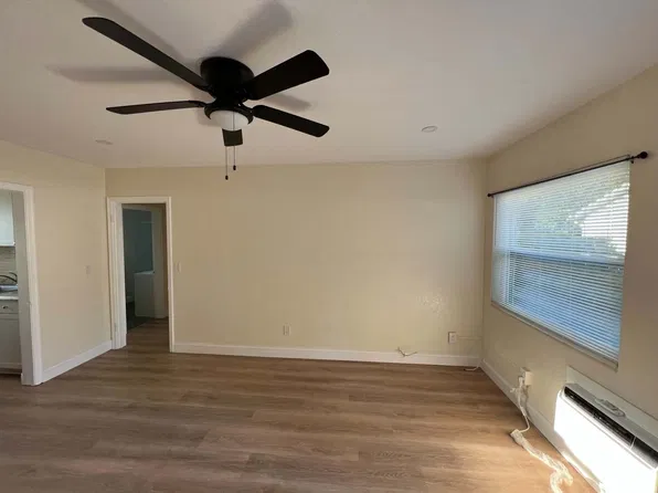 1004 Pine St APT 1, Clearwater, FL 33756