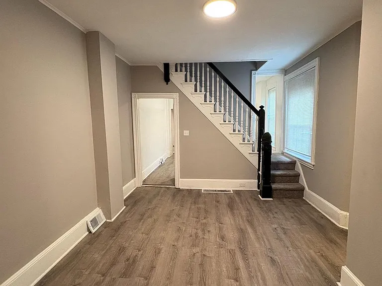 307 N Rodney St — Photo 3