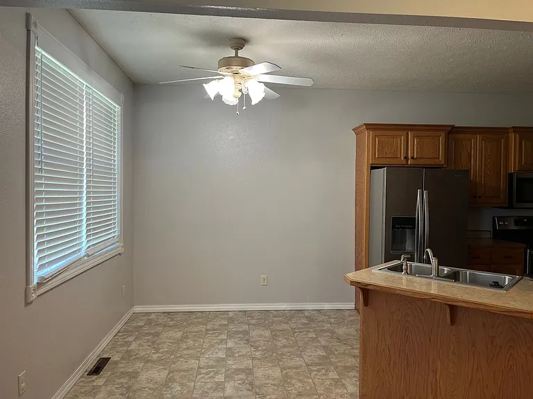 630 N Sunset Ave — Photo 13