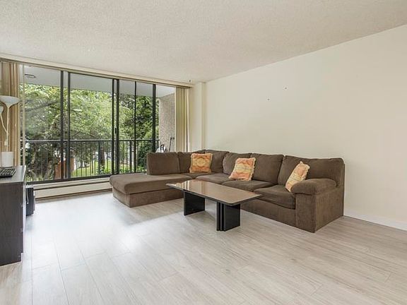 5th image of 9300 Parksville Dr #209