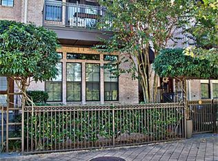 34 Riva Row, The Woodlands, TX 77380