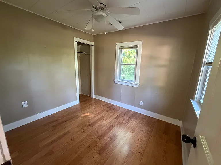 724 W Falls Rd — Photo 9