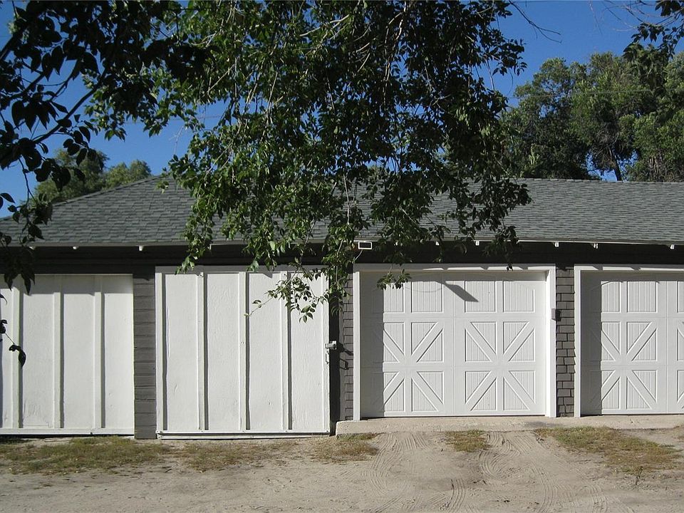 2nd image of 329 Comanche St