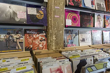 Rented by Dixon Advisory USA Inc.