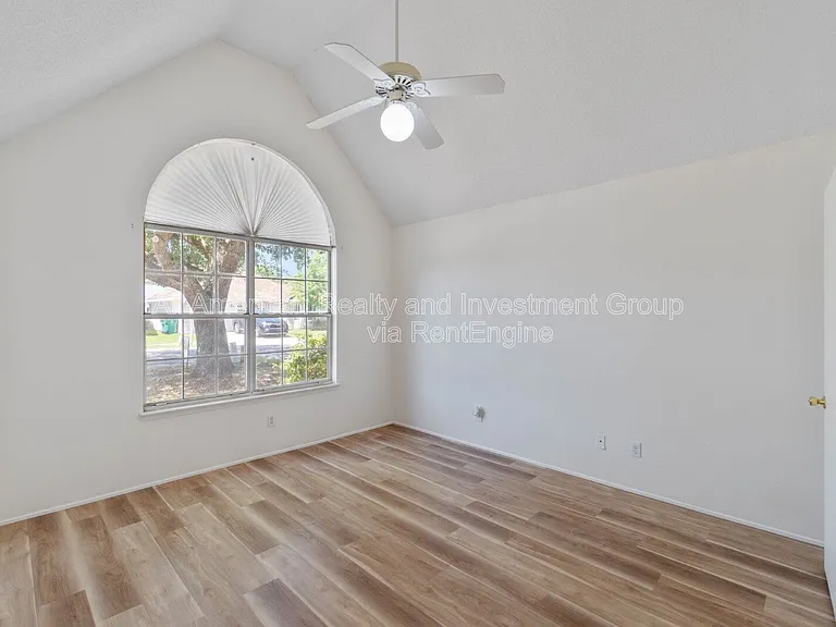 510 Woodland Park Cir — Photo 10