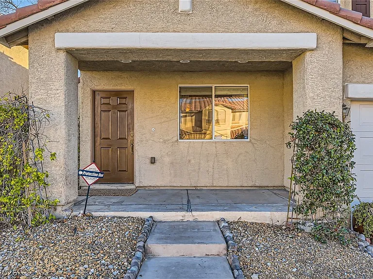 9379 Malaya Garnet Ct — Photo 4