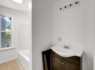 83 Ward St #1, Worcester, MA 01610