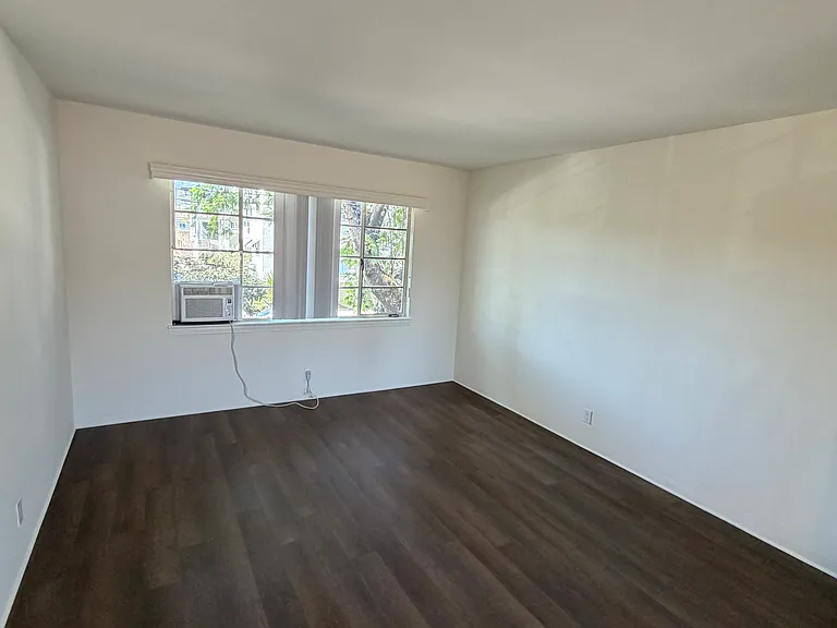 316 W Palmer Ave #4 — Photo 2