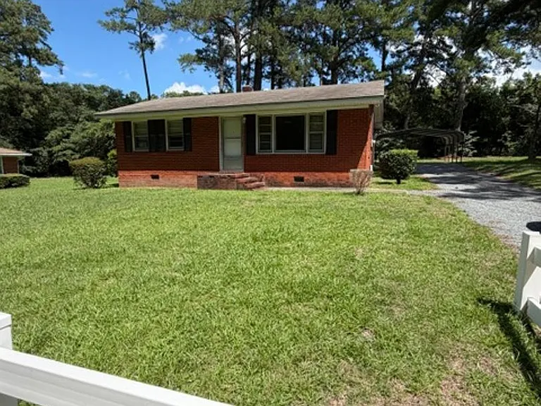 122 Cindy Dr — Photo 1