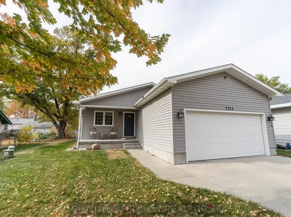 1312 N Ruby Ave, Grand Island, NE 68803