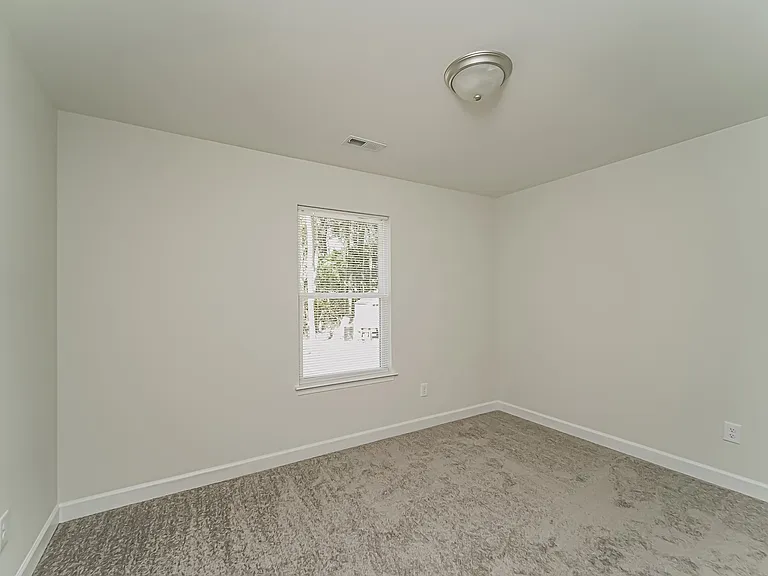 642 E Ketchie St — Photo 11