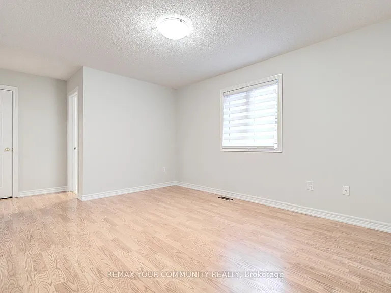 76 Ivy Glen Dr — Photo 28