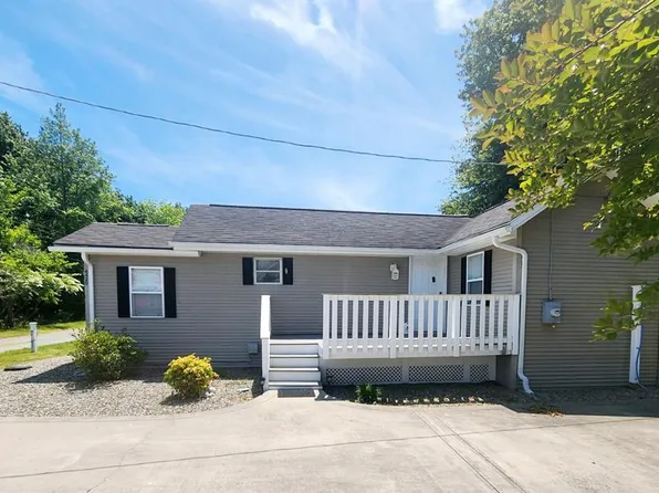 6420 Olie Ln, Chincoteague Island, VA 23336