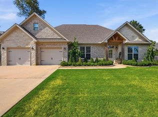 8108 Northshore Cv, Benton, AR 72019