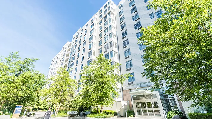 Sold by Silverstone Group USA Corp. | media 31