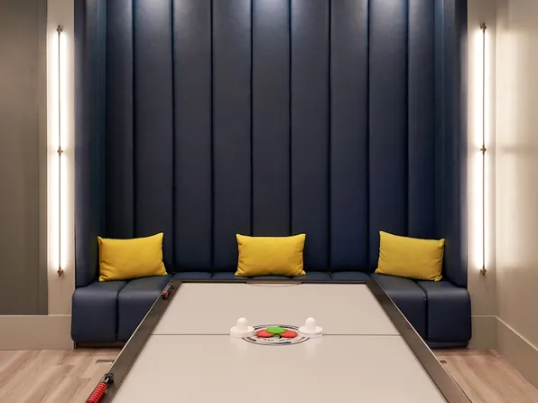 271 West 47th Street image 9 of 40