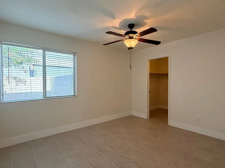 1559 E Whitten St — Photo 14