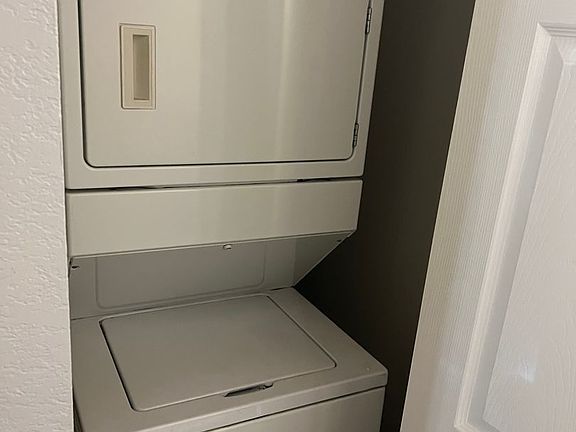 5th image of 514 NE 112th St APT B1
