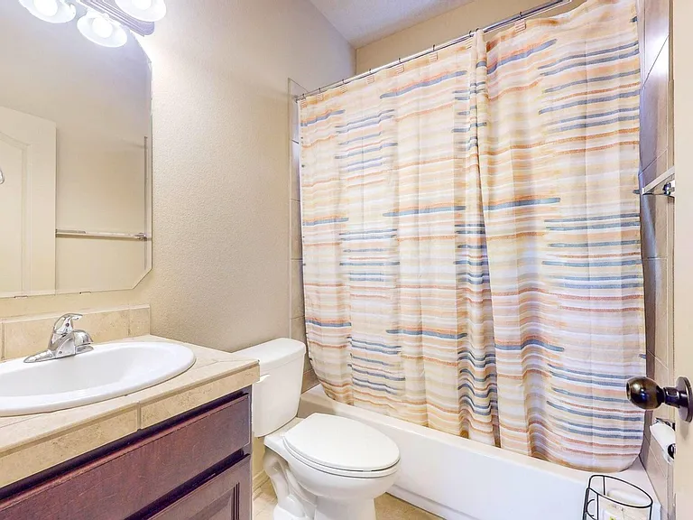 5700 Strand Loop SE — Photo 15