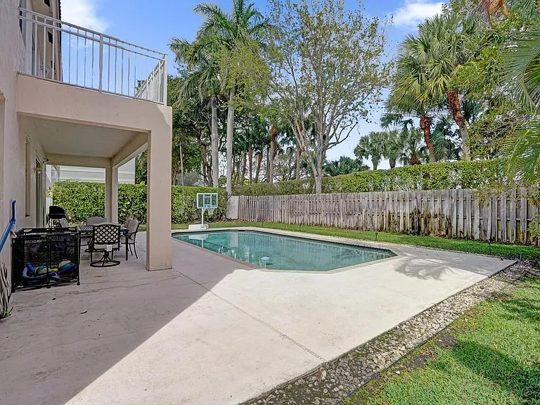 16405 Diamond Head Dr — Photo 59