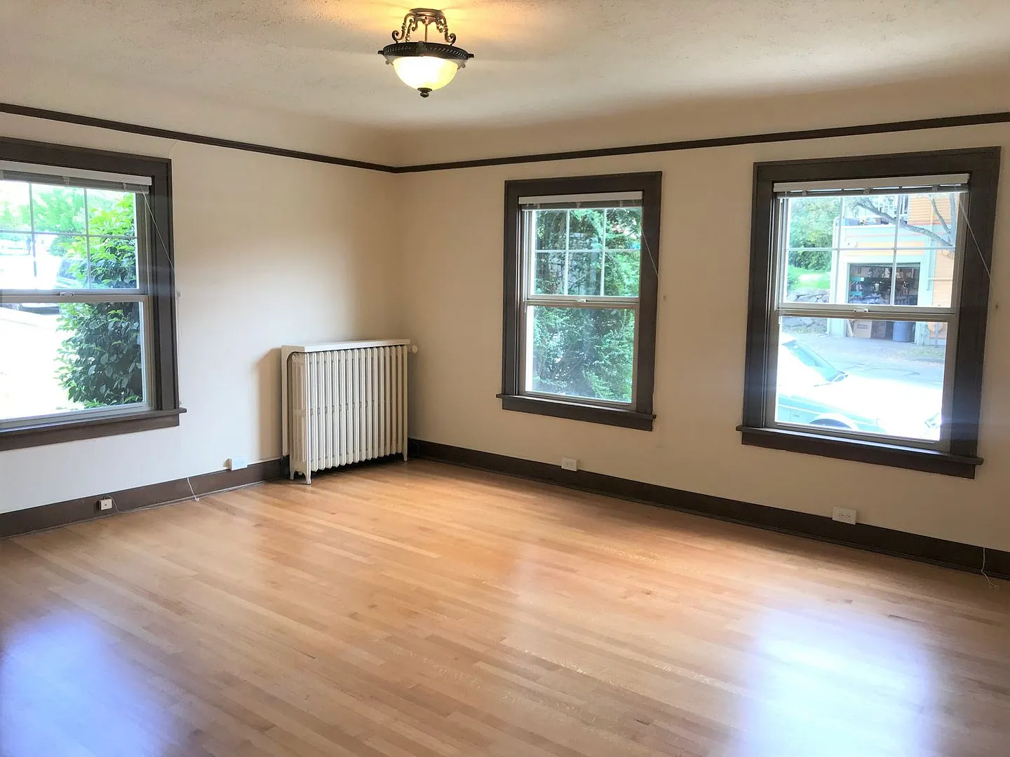 Elwood Apartments — Photo 3