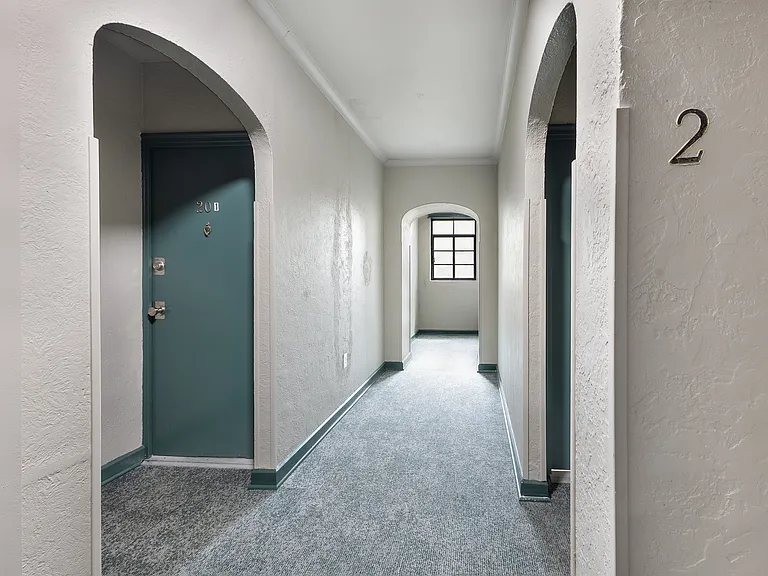 Marleigh Apartments — Photo 9